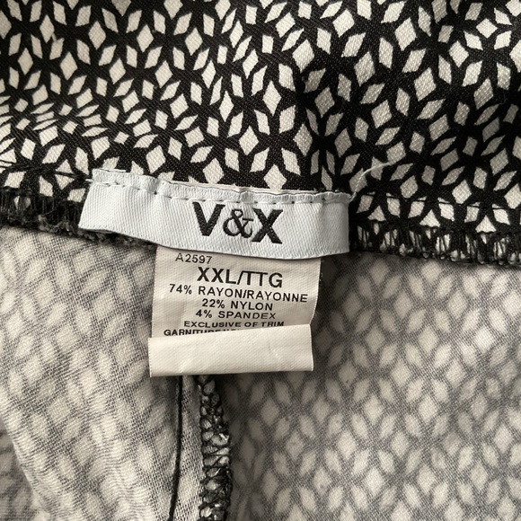 Black🧡and White Patterned Pants - Picture 4 of 4